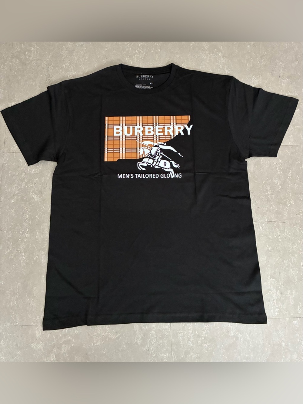 New Men’s Graphic Burberry Black T-shirt Size XL